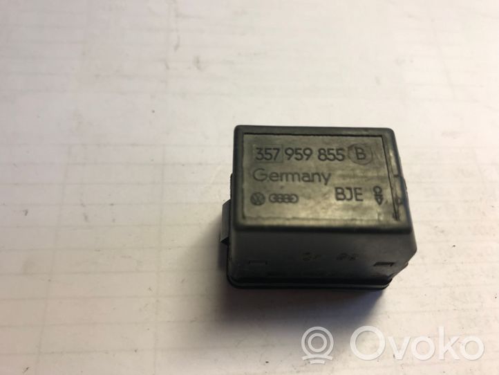 Volkswagen PASSAT B3 Interruptor del techo solar 357959855B