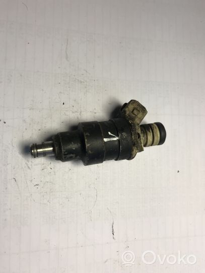 BMW 3 E30 Fuel injector 0280150208