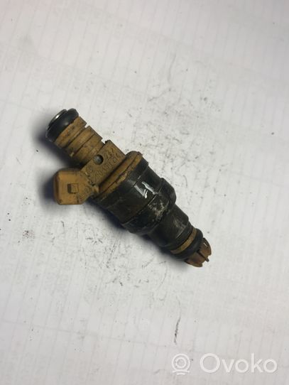 BMW 7 E32 Fuel injector 0280150714