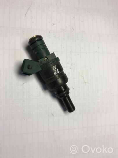 KIA Rio Injecteur de carburant 0K30C13250