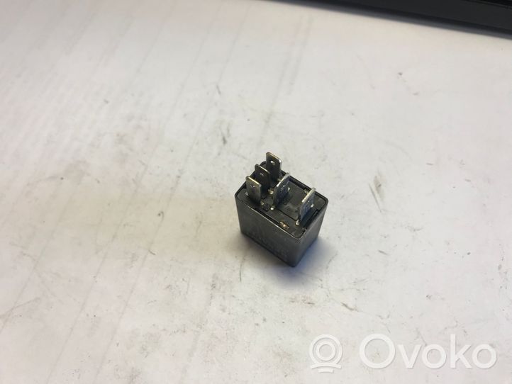 Renault Megane II Other relay 7700414484