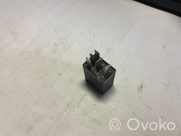 Renault Megane II Other relay 7700414484