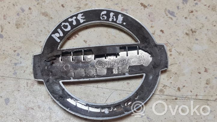 Nissan Note (E11) Logo, emblème de fabricant 90890AU40A