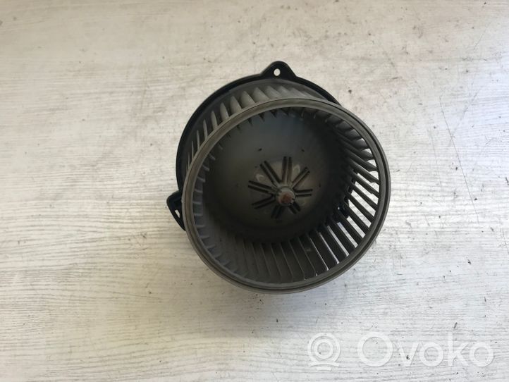 Mitsubishi Carisma Mazā radiatora ventilators 0130111191