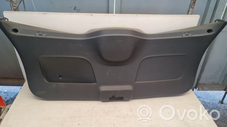 Renault Clio III Garniture de couvercle de coffre arriere hayon 8200293811