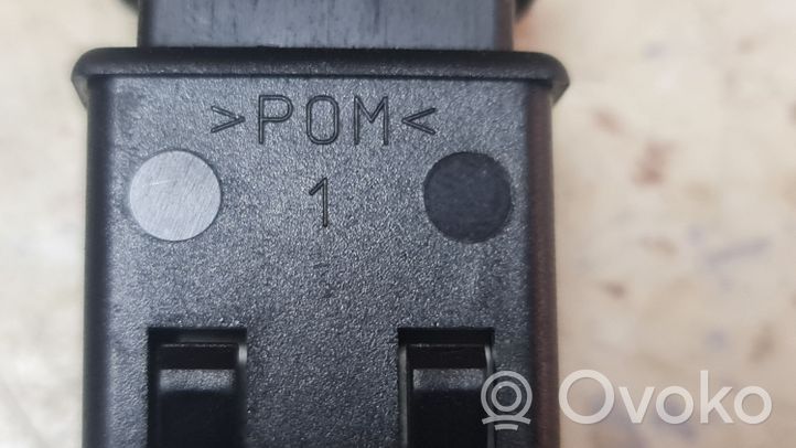 Rover 25 Przycisk / Przełącznik ogrzewania szyby przedniej / czołowej POM1