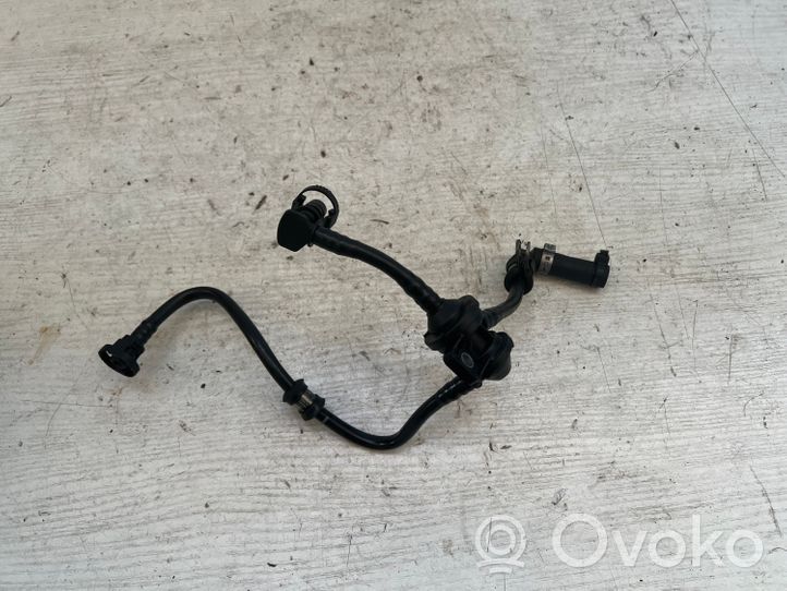 Audi A4 S4 B7 8E 8H Valvola di depressione 06F133529C