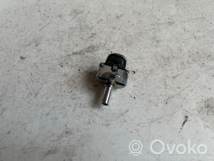 Audi A4 S4 B8 8K Fissaggio gancio/anello 3C9867160