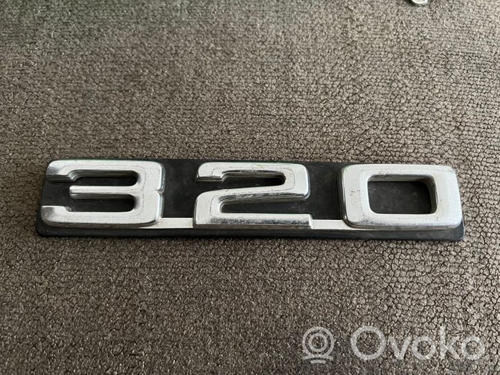 BMW 3 E30 Logo, emblème de fabricant 