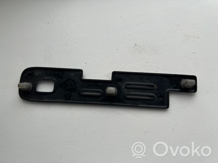 Opel Ascona C Logo, emblème de fabricant 90104682