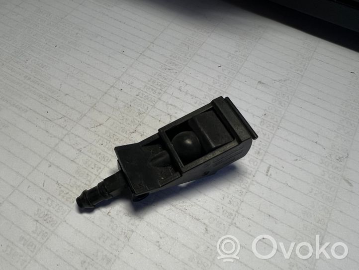 Volkswagen Fox Buse de lave-glace 6E0955985B