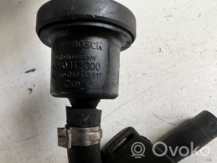 Audi A4 S4 B5 8D Electrovanne Soupape de Sûreté / Dépression 058133517