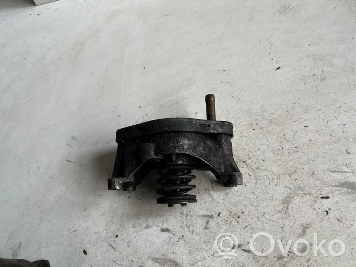 BMW 3 E30 Alipainepumppu 72077904