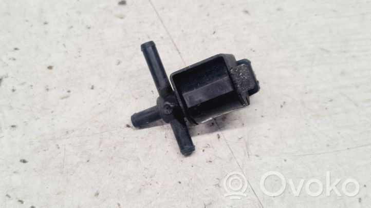 Volkswagen New Beetle Solenoidinis vožtuvas 058906283F