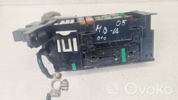 Mercedes-Benz A W169 Module de fusibles 1695451740