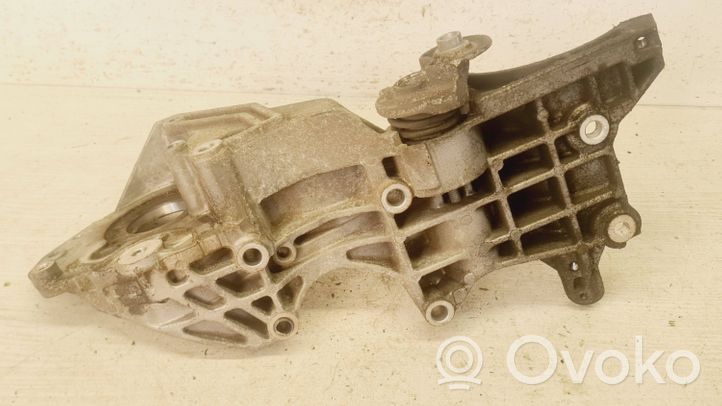 Volkswagen Polo V 6R Support pompe injection à carburant 03L903143Q
