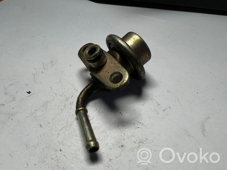 Toyota Celica T160 Sensore di pressione del carburante 2328016040