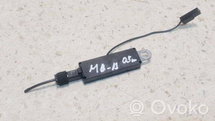 Mercedes-Benz A W169 Antenos stiprintuvas A1698200489