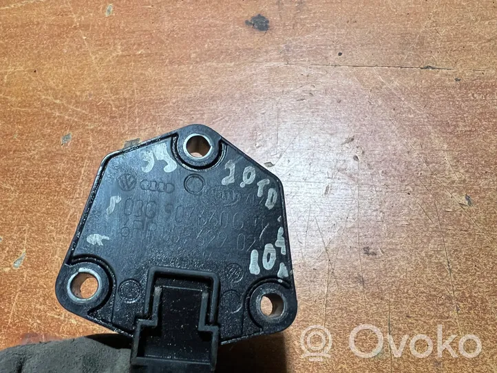 Audi A4 S4 B8 8K Sensore livello dell’olio 03C907660G