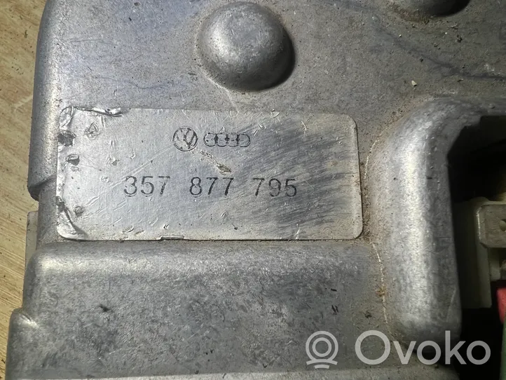 Volkswagen PASSAT B3 Motore/attuatore 357877795