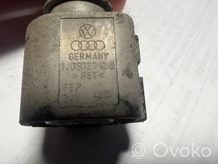 Volkswagen Golf VI Citi elektroinstalācijas vadi 1J0973713G