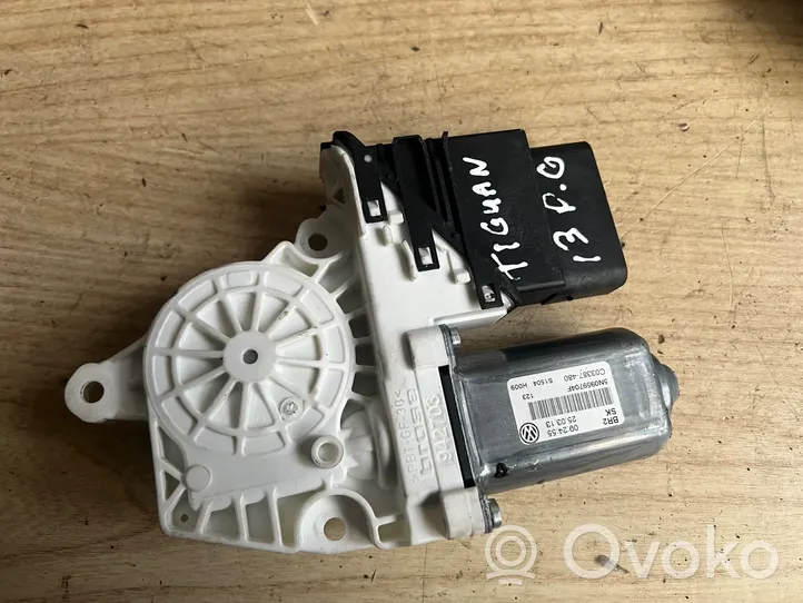 Volkswagen Tiguan Silniczek podnoszenia szyby drzwi tylnych 5N0959704F