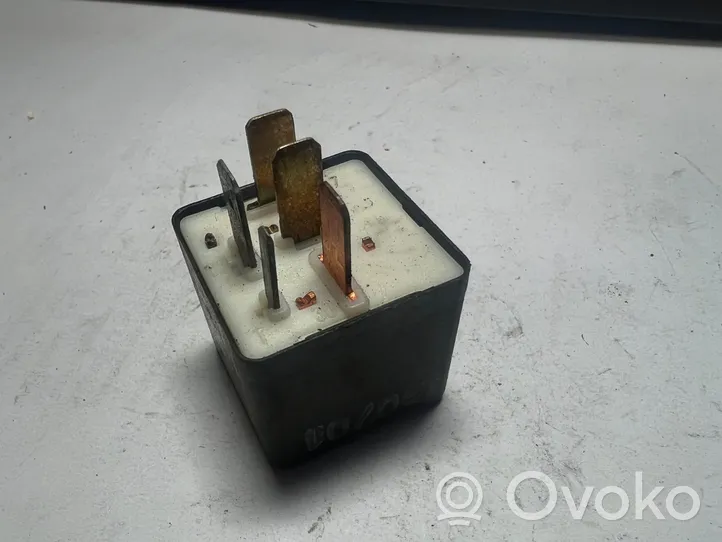 Audi A4 S4 B6 8E 8H Other relay 443951253AA