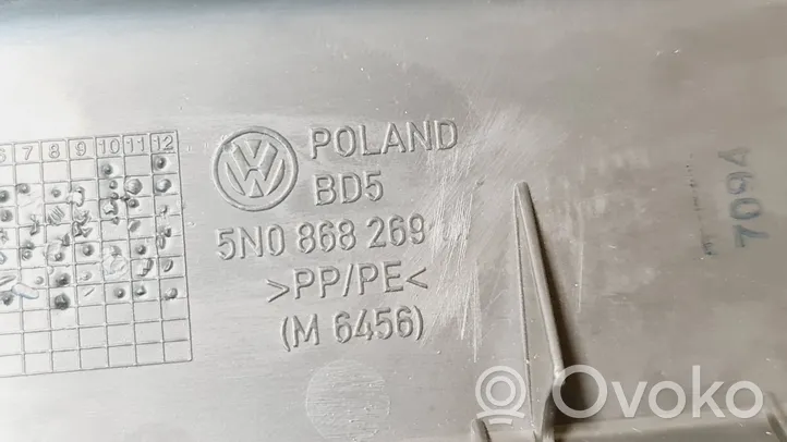 Volkswagen Tiguan Osłona boczna fotela tylnego 5N0868269