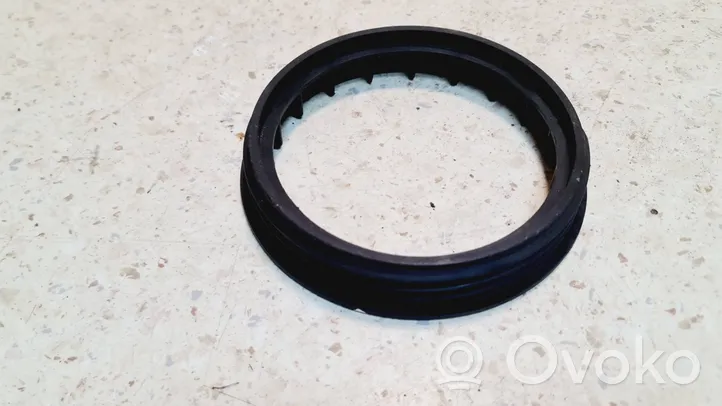 Volvo S60 Anello/dado di bloccaggio della vite della pompa del carburante nel serbatoio 8649739