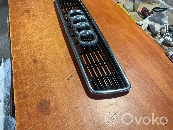 Audi 80 90 S2 B4 Atrapa chłodnicy / Grill 8G0853651G