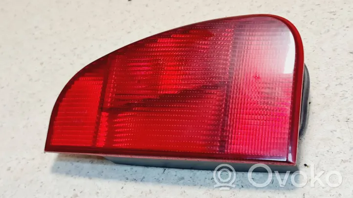 Fiat Ulysse Lampy tylnej klapy bagażnika E23056