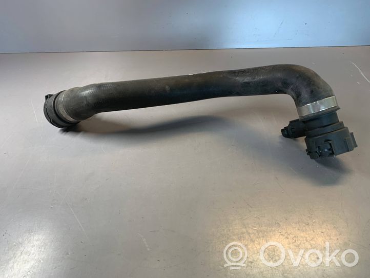 BMW 5 E39 Tuyau de liquide de refroidissement moteur 11531705224