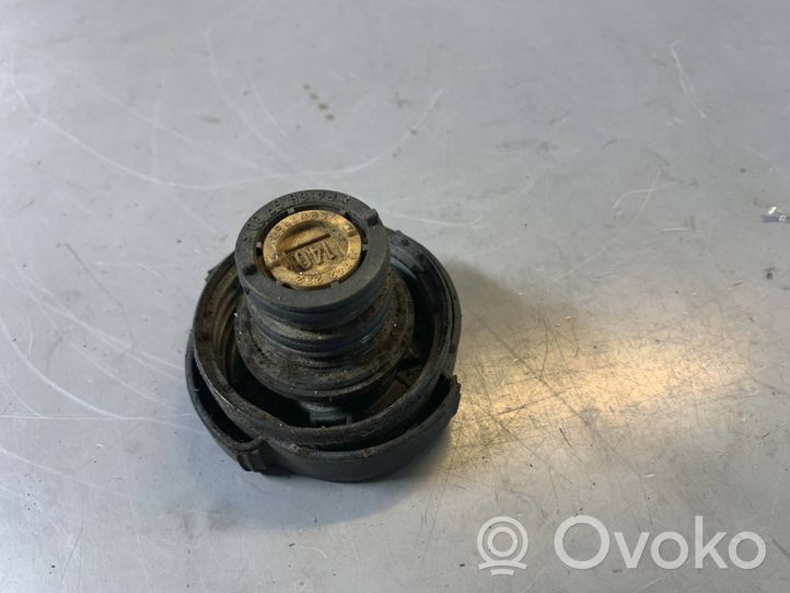 BMW 3 E36 Vase d'expansion / bouchon de réservoir de liquide de refroidissement 1742232