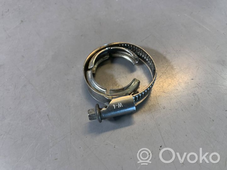 BMW 3 E92 E93 Tuyau de raccordement solide EGR 11717786146