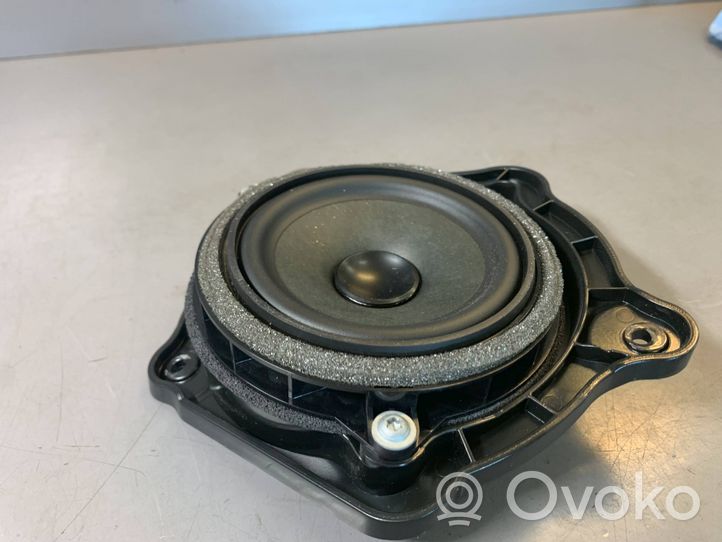 BMW X3 F25 Haut-parleur de porte avant 9209183