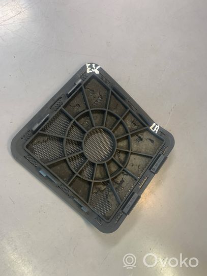 BMW 3 E36 Takaoven kaiuttimen kehys 1960580