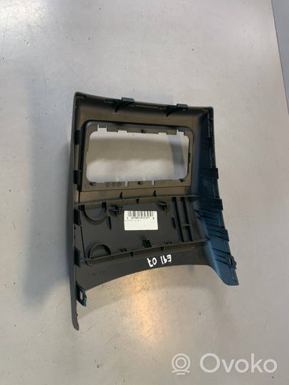 BMW 3 E90 E91 Aizmugurējā gaisa - ventilācijas reste 7132381