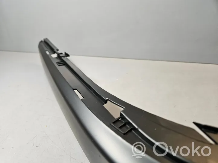 BMW 7 E38 Front bumper splitter molding 8125310