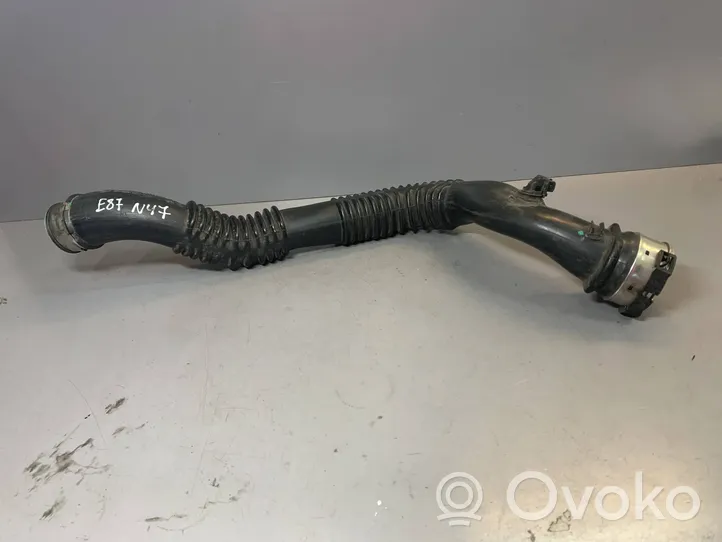 BMW 1 E81 E87 Manguera/tubo del intercooler 11617797481