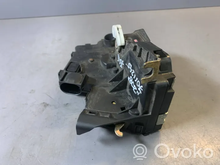 BMW 3 E46 Serratura portiera anteriore 7011245