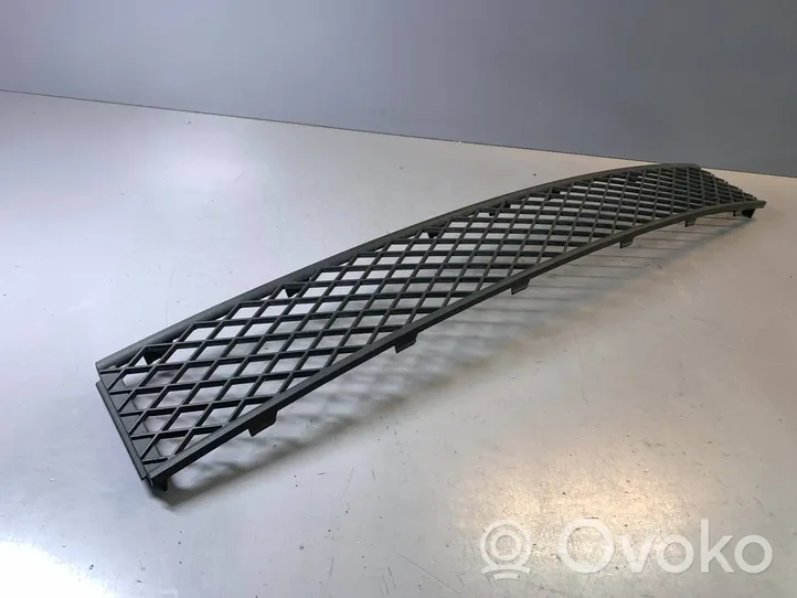 BMW 7 F01 F02 F03 F04 Grille inférieure de pare-chocs avant 7183870