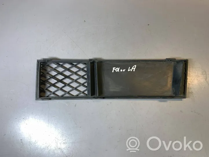 BMW 7 F01 F02 F03 F04 Grille inférieure de pare-chocs avant 7186506