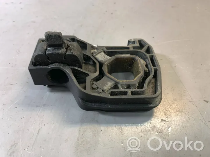 BMW 7 F01 F02 F03 F04 Soporte de montaje del radiador 7575247