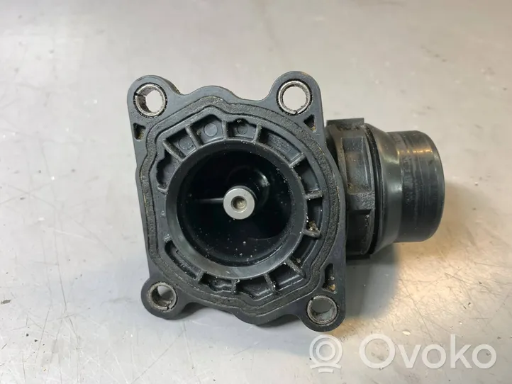 BMW 7 F01 F02 F03 F04 Termostat / Obudowa termostatu 11517823193