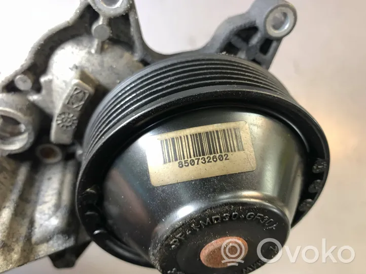 BMW 5 F10 F11 Pompe de circulation d'eau 850732602