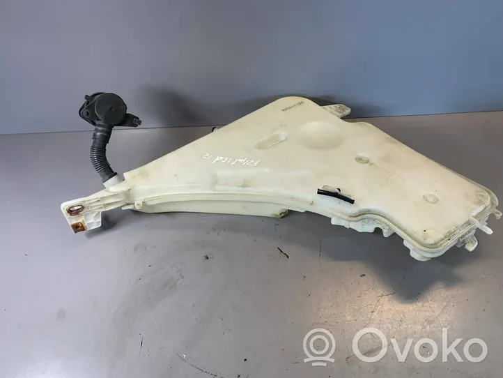 BMW 1 F20 F21 Serbatoio/vaschetta liquido lavavetri parabrezza 7241673