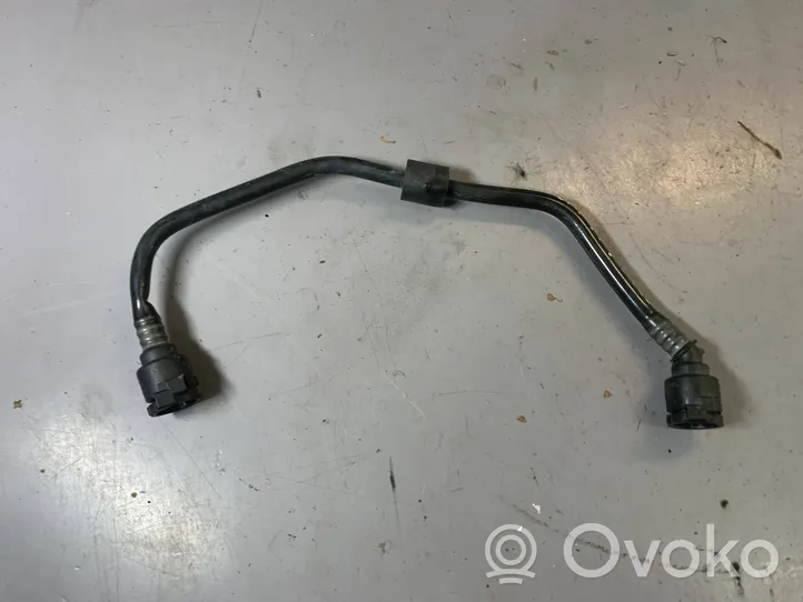 BMW 1 F20 F21 Tubo flessibile del liquido di raffreddamento del motore 8513609