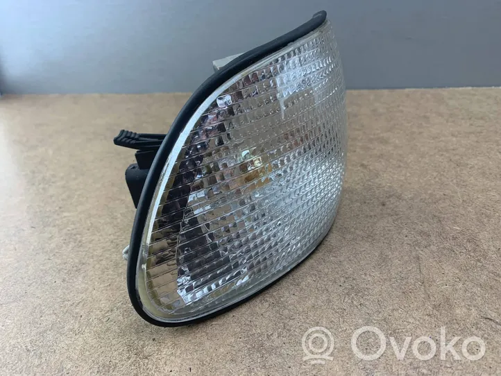 BMW 7 E38 Front indicator light 82199403096