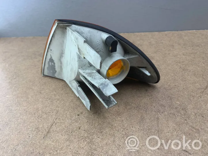 BMW 3 E46 Clignotant avant 63136902766