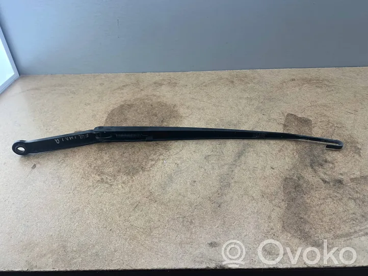 BMW 3 E90 E91 Front wiper blade arm 8225998